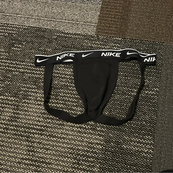Men’s Nike jock - Picture 2 of 2